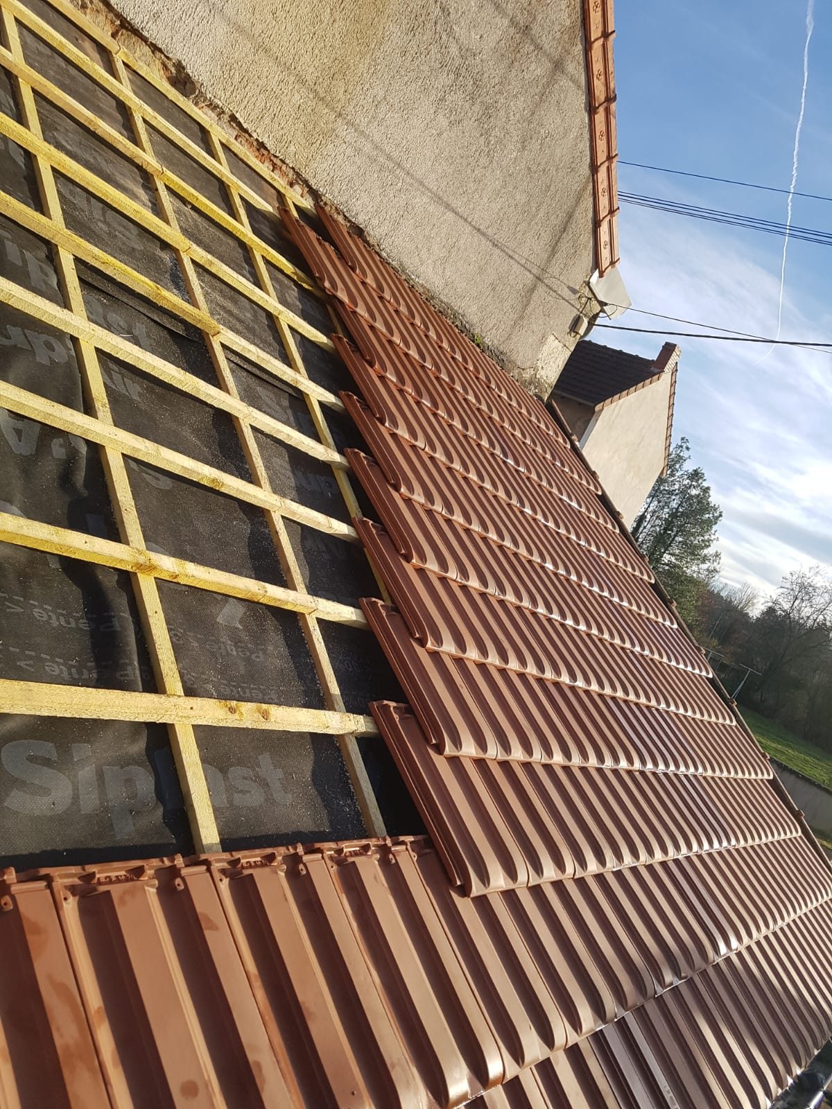 Démoussage et nettoyage toiture à Domérat